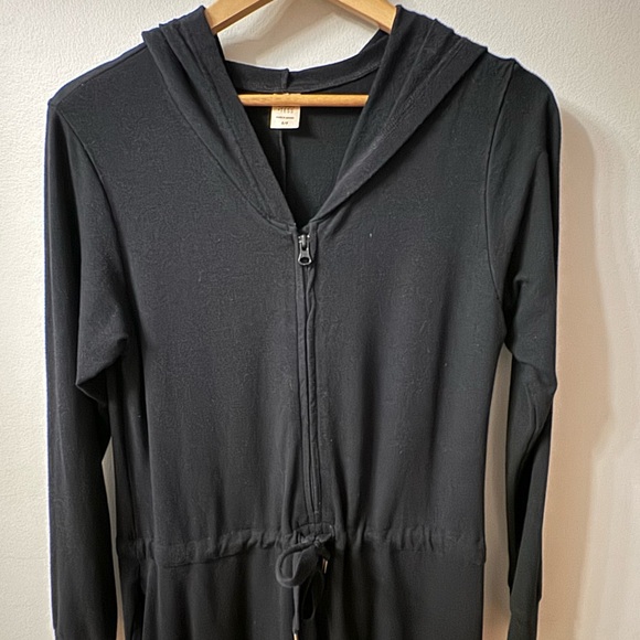 Smash and Tess Jillian Harris inspired onsie size s - Picture 5 of 6